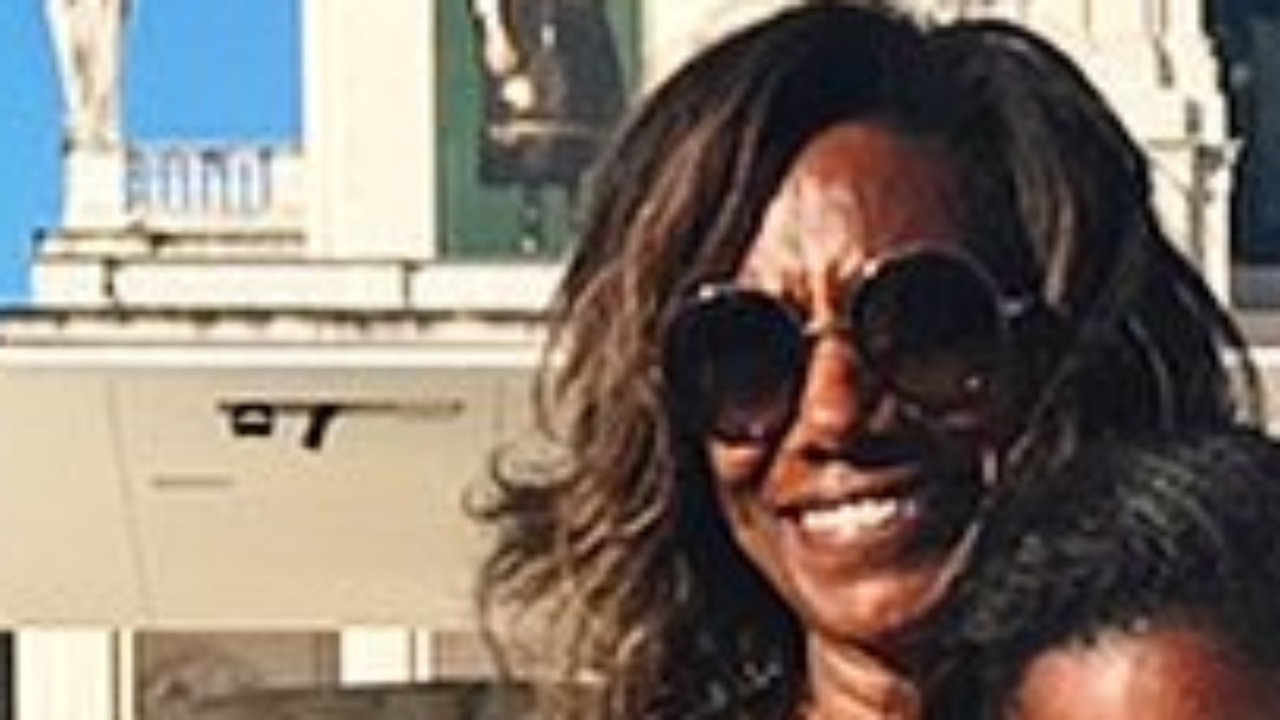 Elas cresceram! Glória Maria divide raro clique com as filhas e beleza impressiona: “Família linda!”