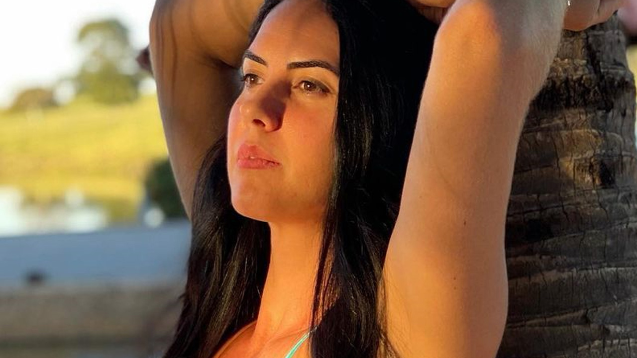 Noiva de Zezé di Camargo, Graciele Lacerda ostenta barriga chapada de biquíni: “Maravilhosa é pouco”