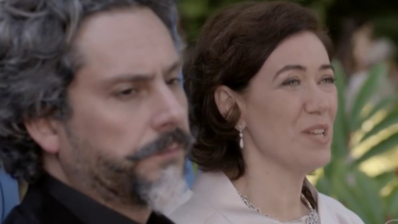 Império: Com casamento abalado, José Alfredo revela para Maria Marta que tem uma amante: “Sorte para a coitadinha”