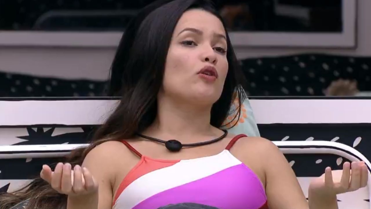 BBB21: Santinha? Que nada! Juliette relata suas preferências na cama em papo sincero: “Puxadinha e tapinha”