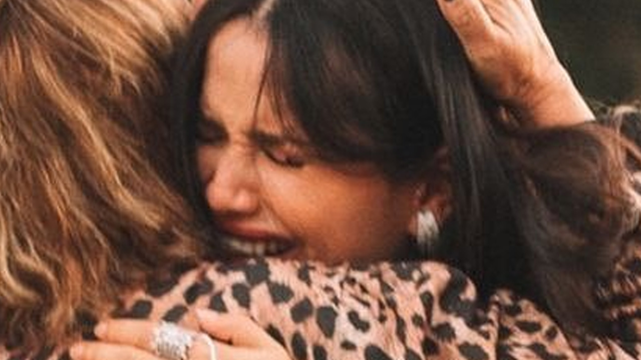 Milionária, Juliette finalmente reencontra a mãe após vencer o BBB21 e se emociona: “Encontro com mainha”