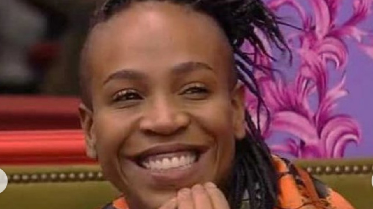 Após rejeição no BBB21 e sumiço nas redes, Karol Conká reaparece e se pronuncia sobre documentário: “Oportunidade”