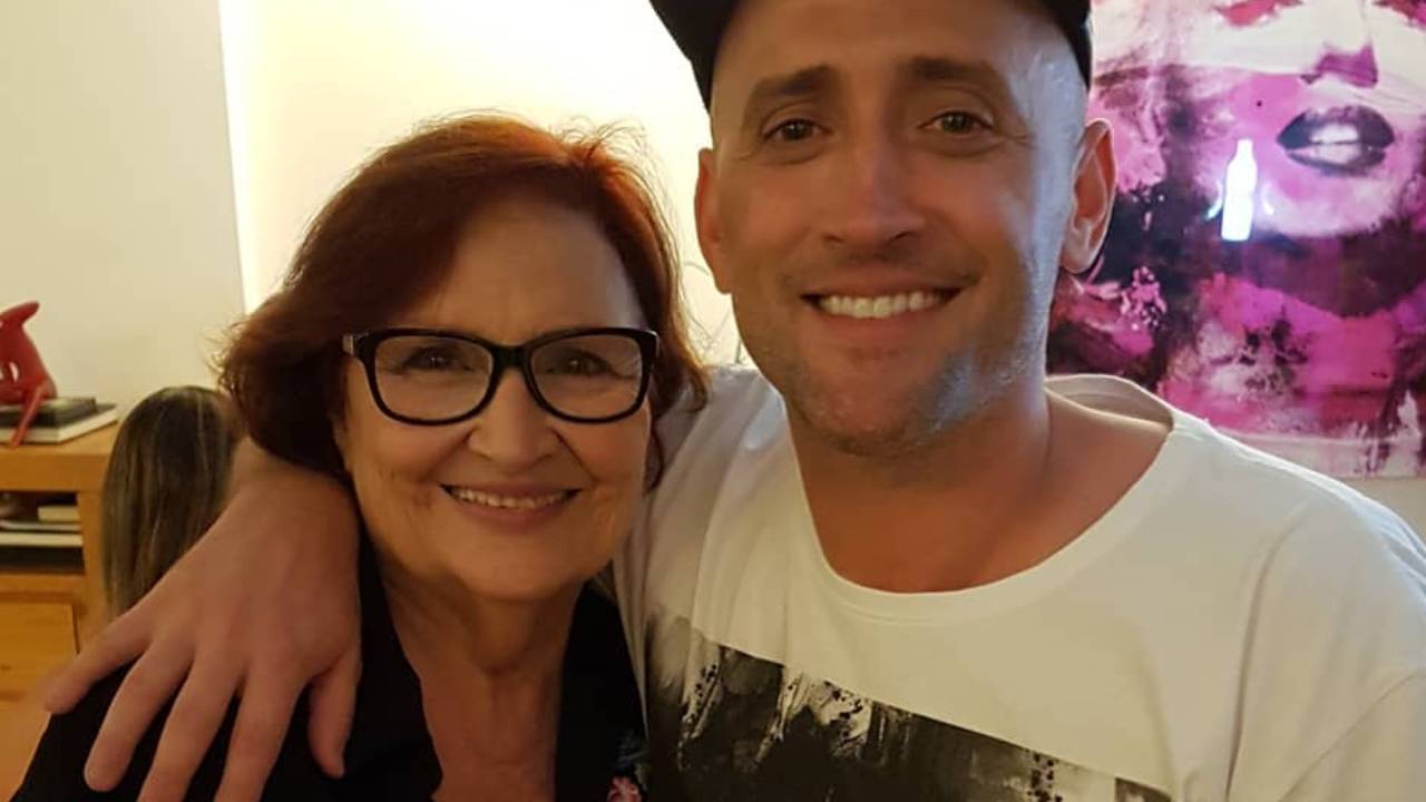 Mãe de Paulo Gustavo manda recado esperançoso ao filho após novo boletim médico: “Estamos te esperando”