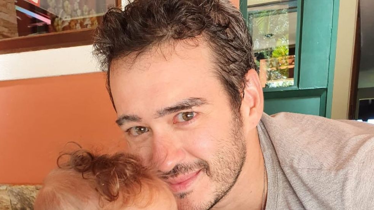 Marcos Veras explode fofurômetro ao compartilhar cliques fofíssimos com o herdeiro: ”Chamego”