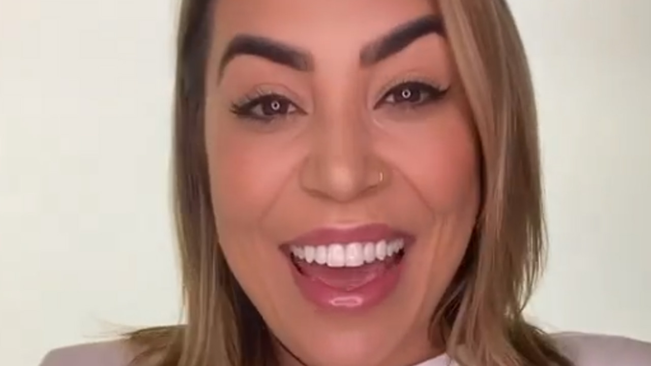 Uau! Naiara Azevedo resgata cliques antigos e aparece irreconhecível em antes e depois: “Busque sua melhor versão”