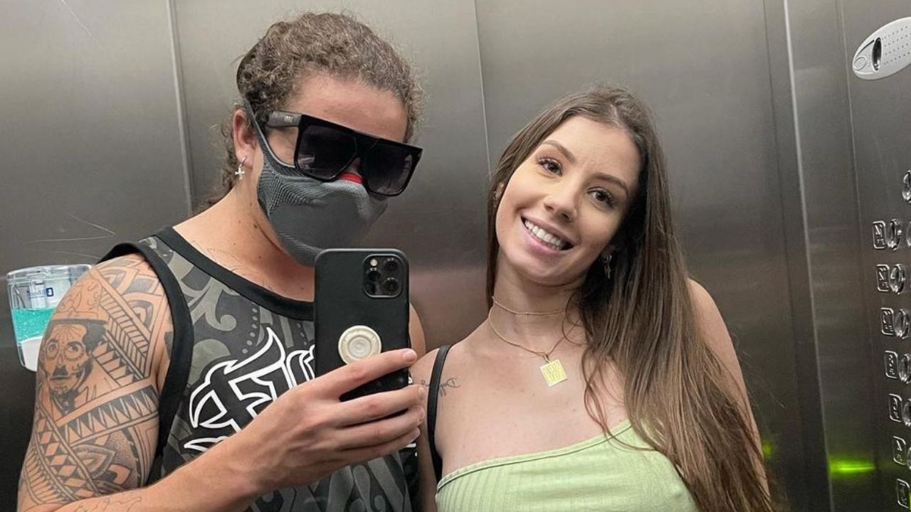Noiva de Whindersson Nunes sofre criticas ao aparecer sem sutiã ao exibir barrigão de grávida: “Poderia usar”