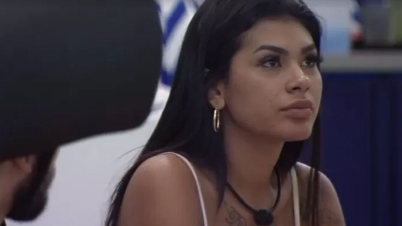 BBB21: Abatida, Pocah diz ser excluída pelos brothers e lamenta solidão: “Quero fugir dessa dor”