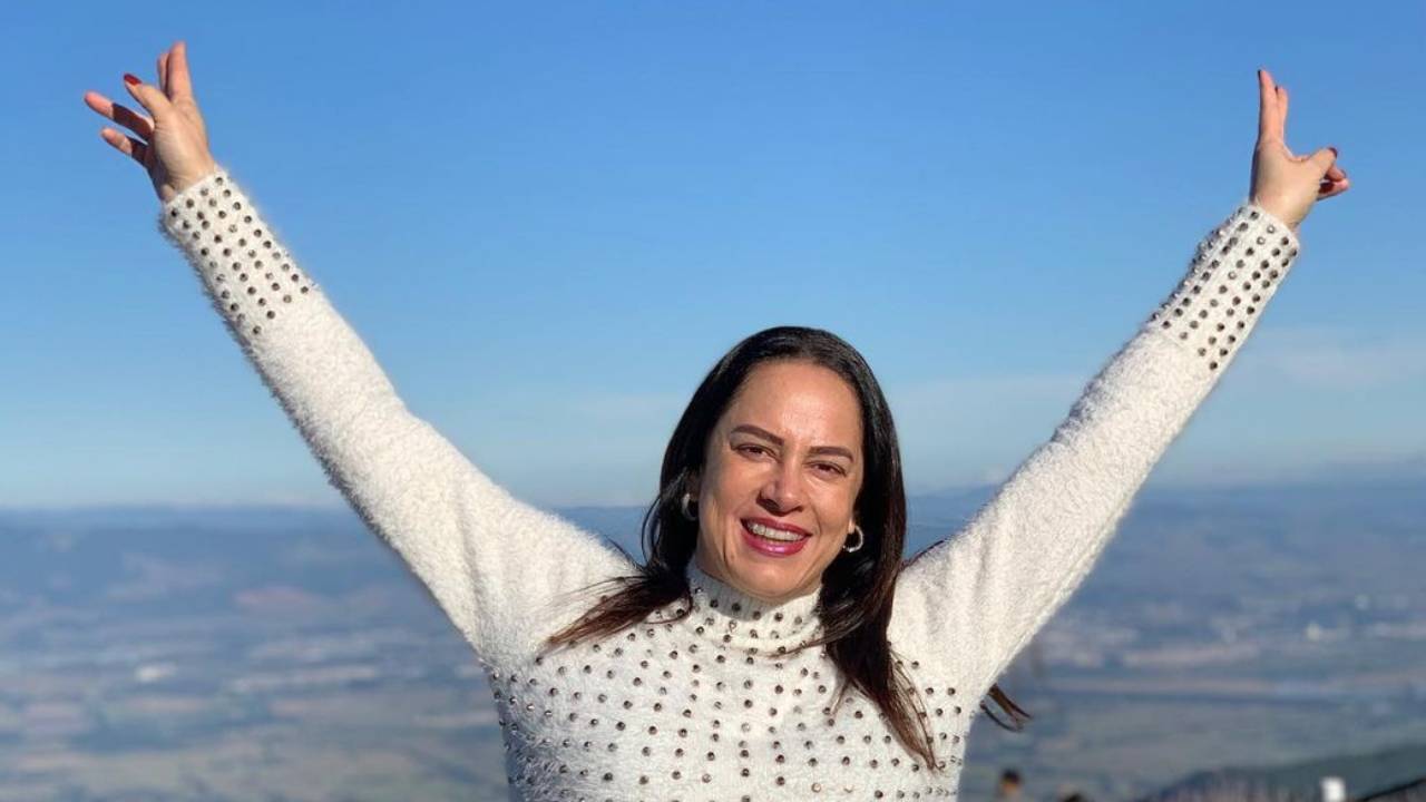 Após 11 dias, Silvia Abravanel vence complicações da Covid-19 e tem alta hospitalar: “Abençoado dia”