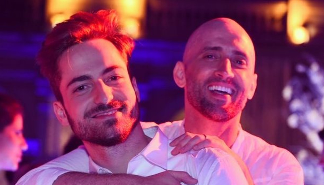 Cidade de Niterói homenageia Paulo Gustavo com salva de palmas e marido do artista não contém emoção: “Tão lindo”