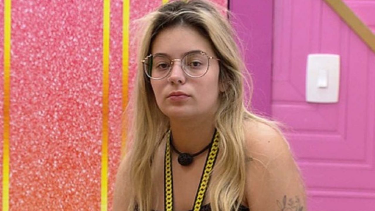 BBB21: Viih Tube deixa escapar parte dos seios e demonstra tranquilidade: “Paguei peitinho mais uma vez”