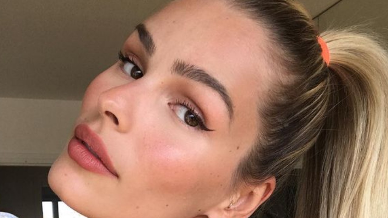 Com paciência no limite, Yasmin Brunet manda indireta nas redes: “Me segura para eu não falar?”