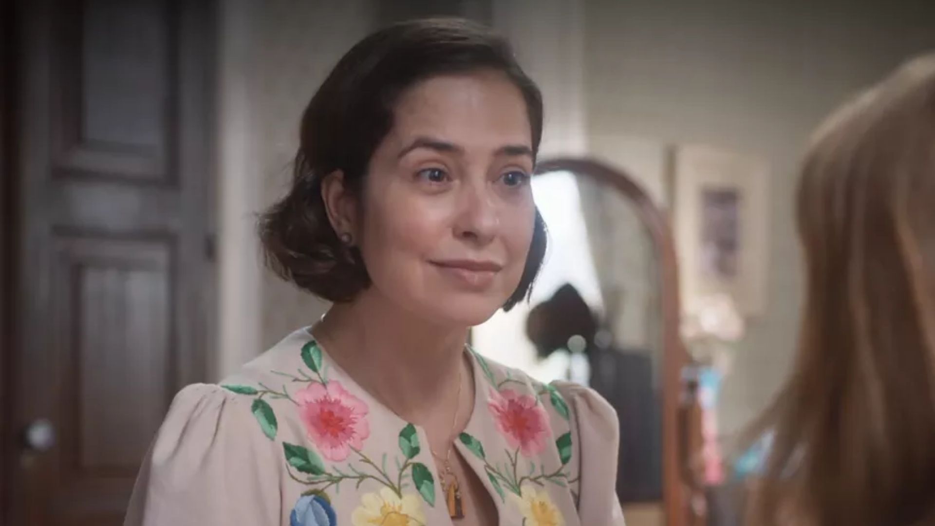 Além da Ilusão: Heloísa deixa a dor de lado e aconselha Isadora: “O amor não mata”
