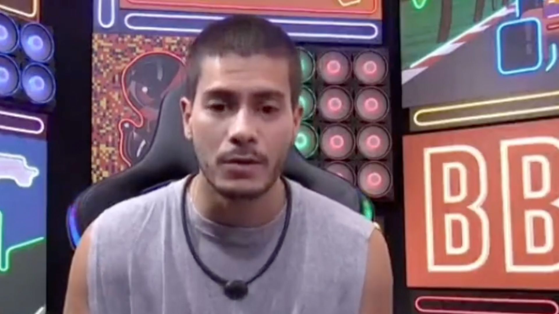 BBB22: Arthur manda recado ao público e diz que vai manter segredo: “Mais pra frente”
