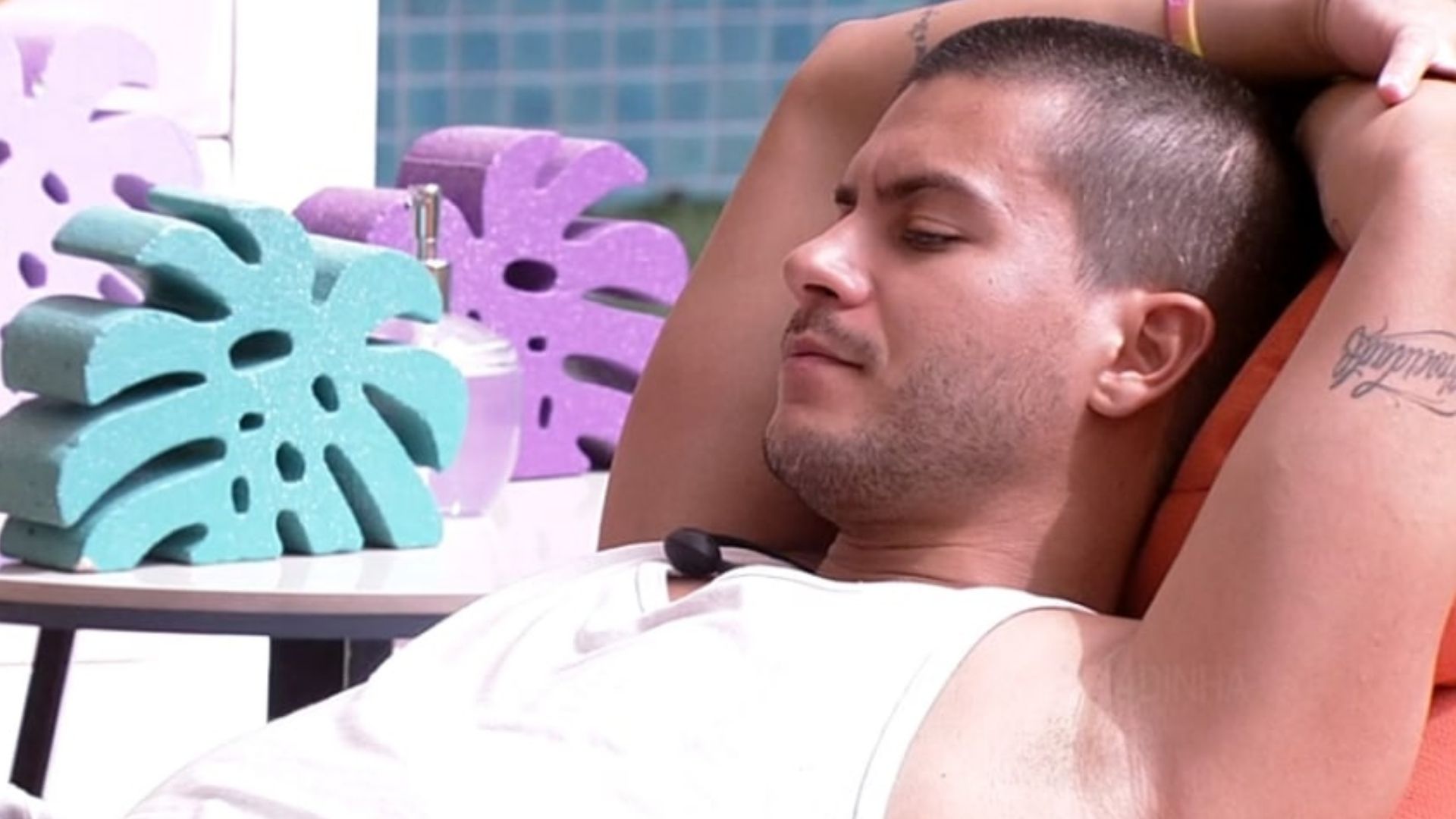 BBB22: Arthur relembra perseguição pesada antes do reality: “Ameaças de morte”