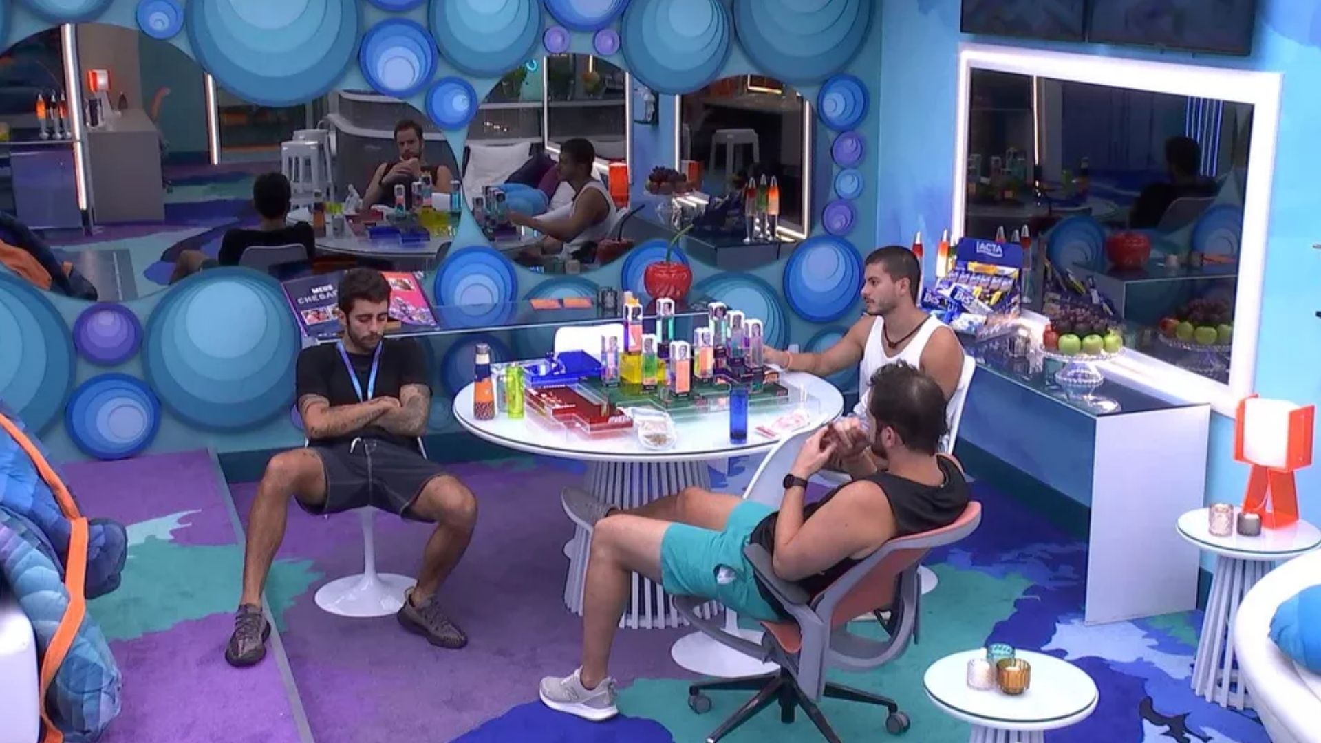 BBB22: Arthur arma paredão com brothers e decreta voto: “Não vai conseguir”