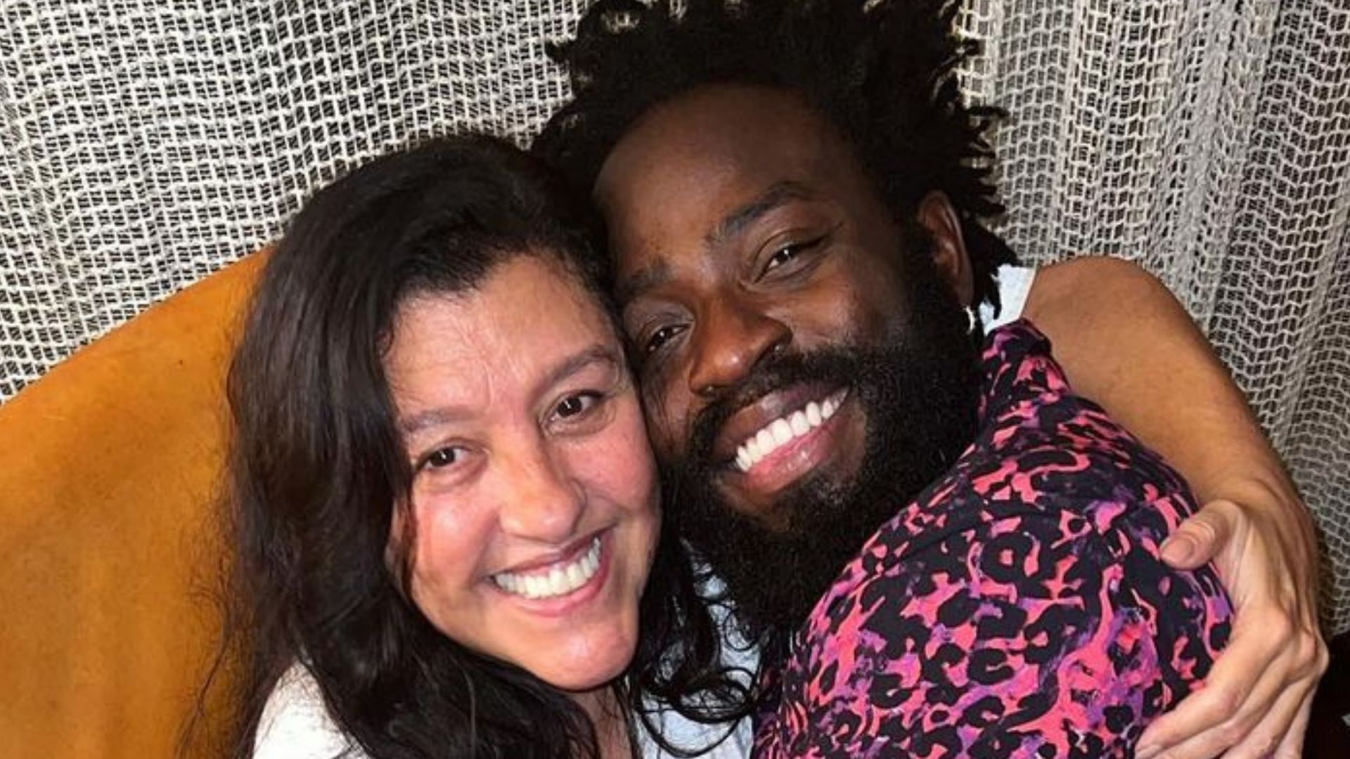 Regina Casé vibra ao reencontrar Douglas Silva após ‘BBB22’: “Verdadeiro campeão”