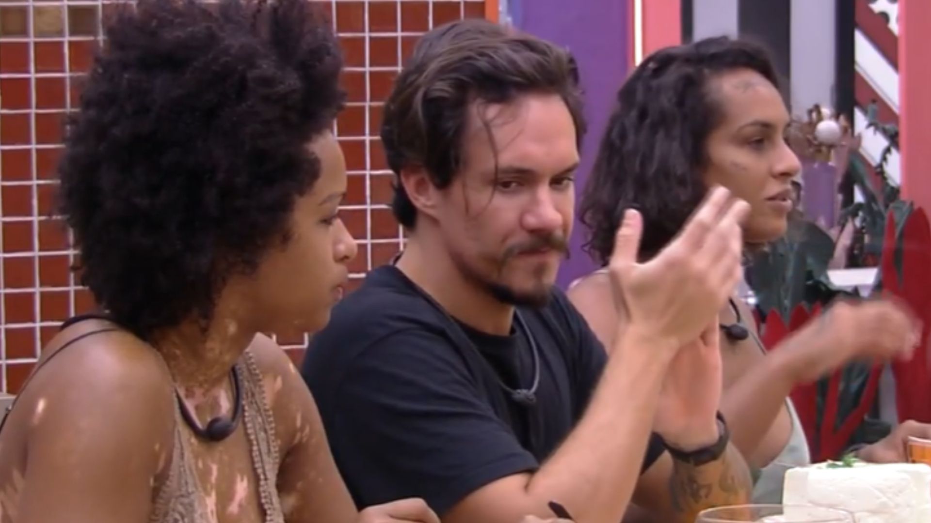 BBB22: Salvo? Brothers recebem surpresa e Eli teoriza: “Vão cancelar o Paredão”