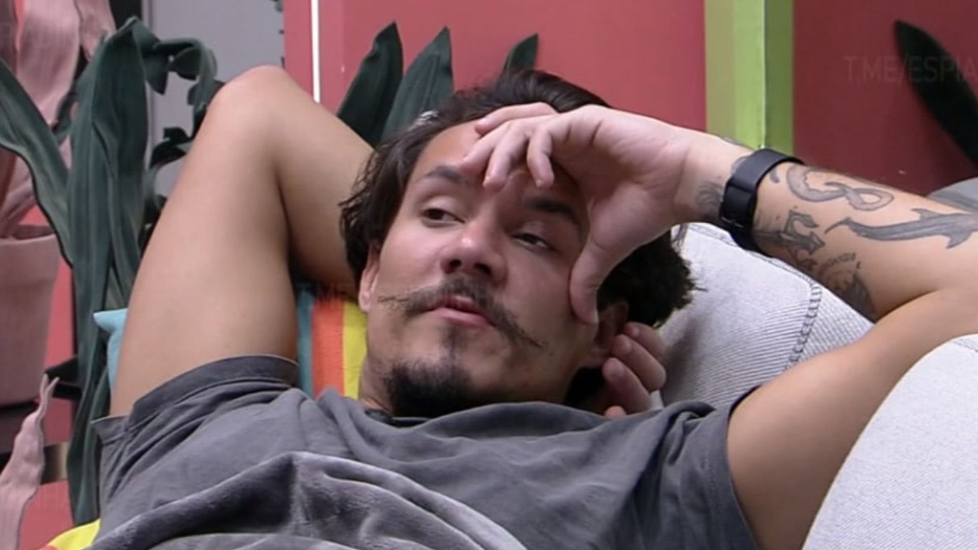 BBB22: Eliezer leva puxão de orelha após revelar informação confidencial do reality