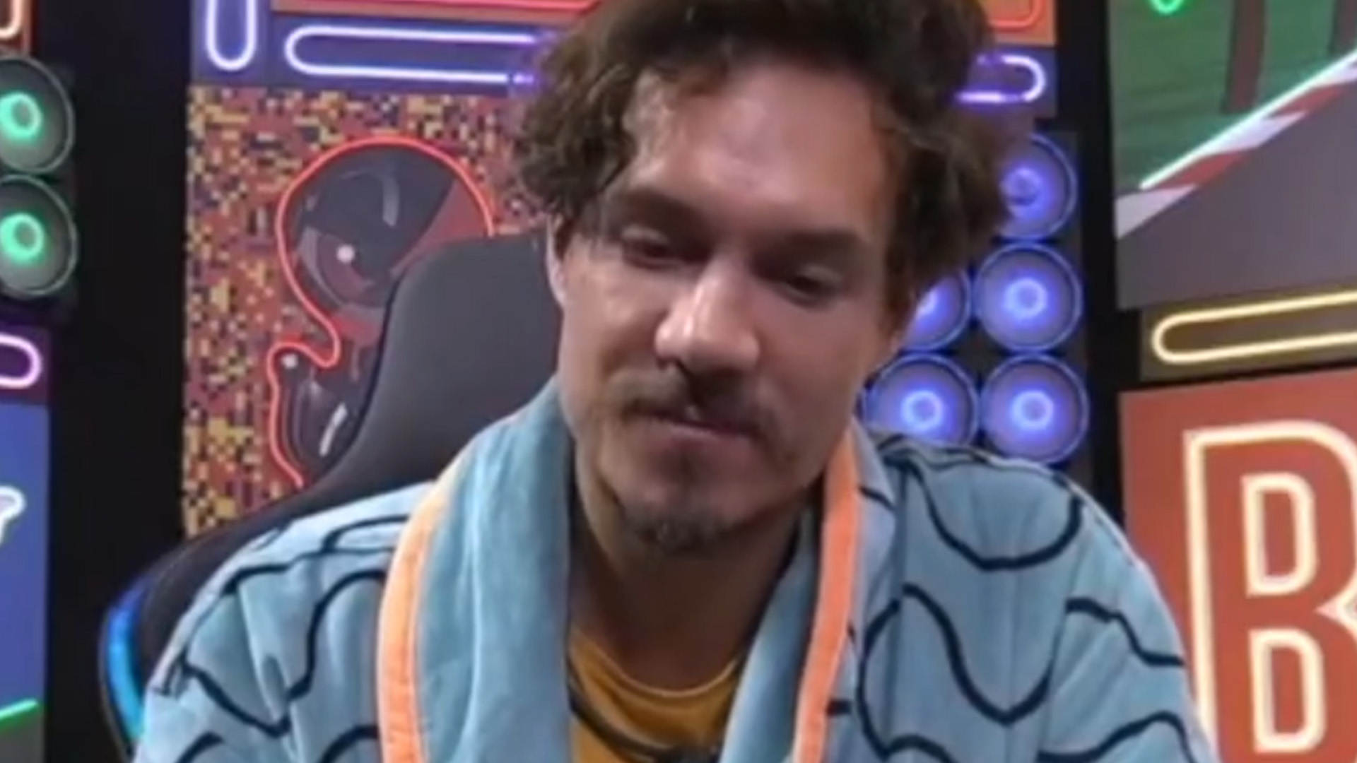 BBB22: Eli confessa que não sabe se terminou ou não com Natália: “Foi conturbado”
