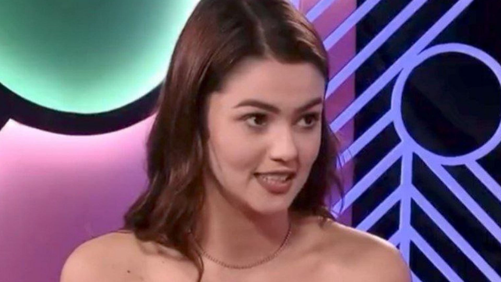 Eslovênia diz que sister deixou grupo de ex-BBBs sem avisar: “Não falou nada”