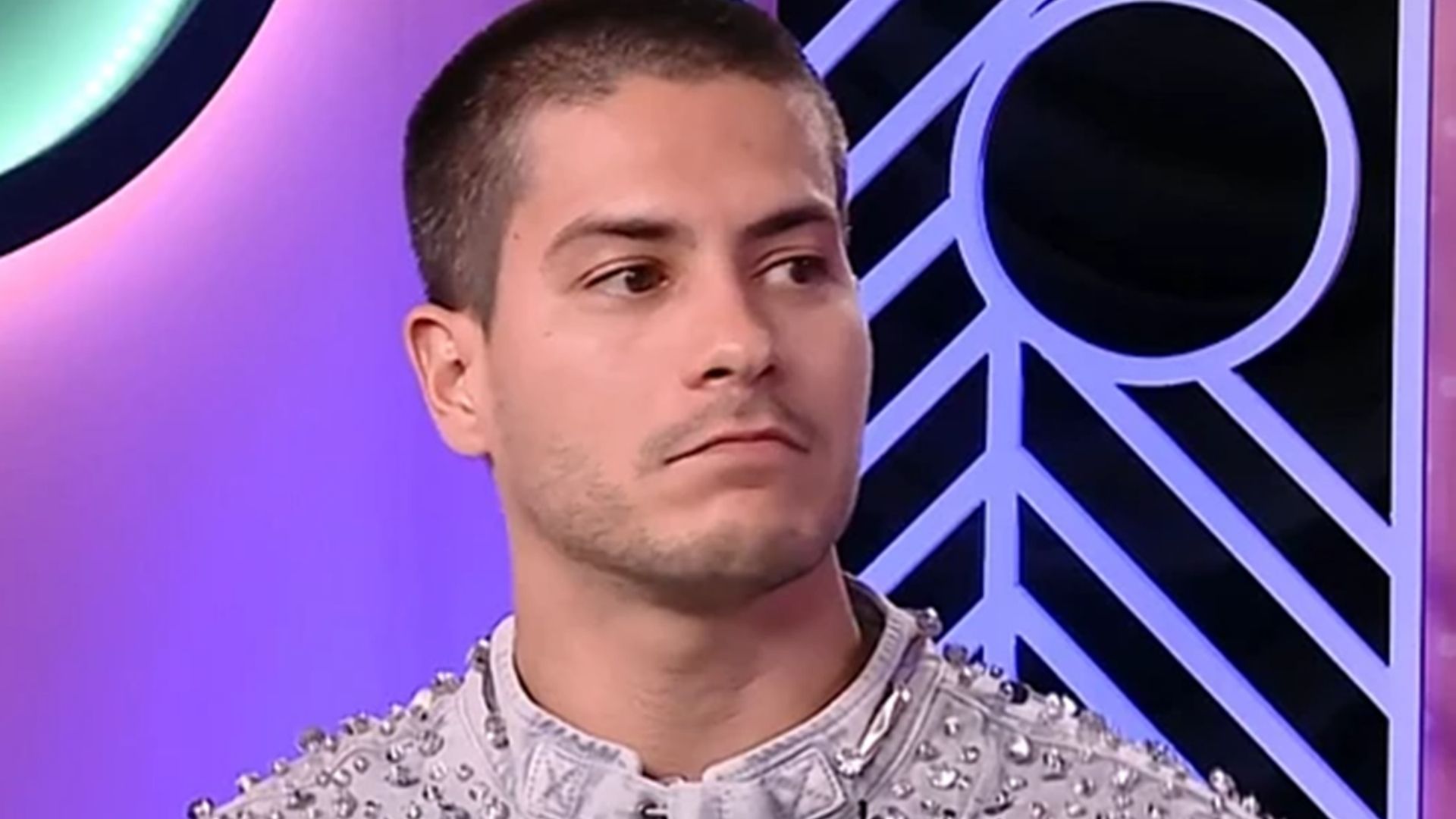 Faltou acordo: Globo toma decisão drástica e cancela documentário sobre Arthur Aguiar