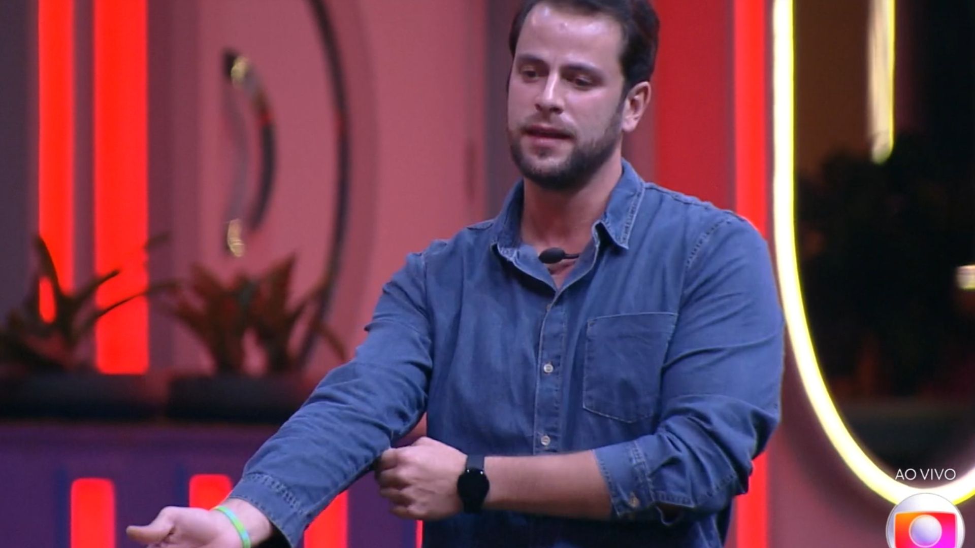 BBB22: Gustavo alfineta produção ao vivo durante jogo da discórdia: “Não mostram”