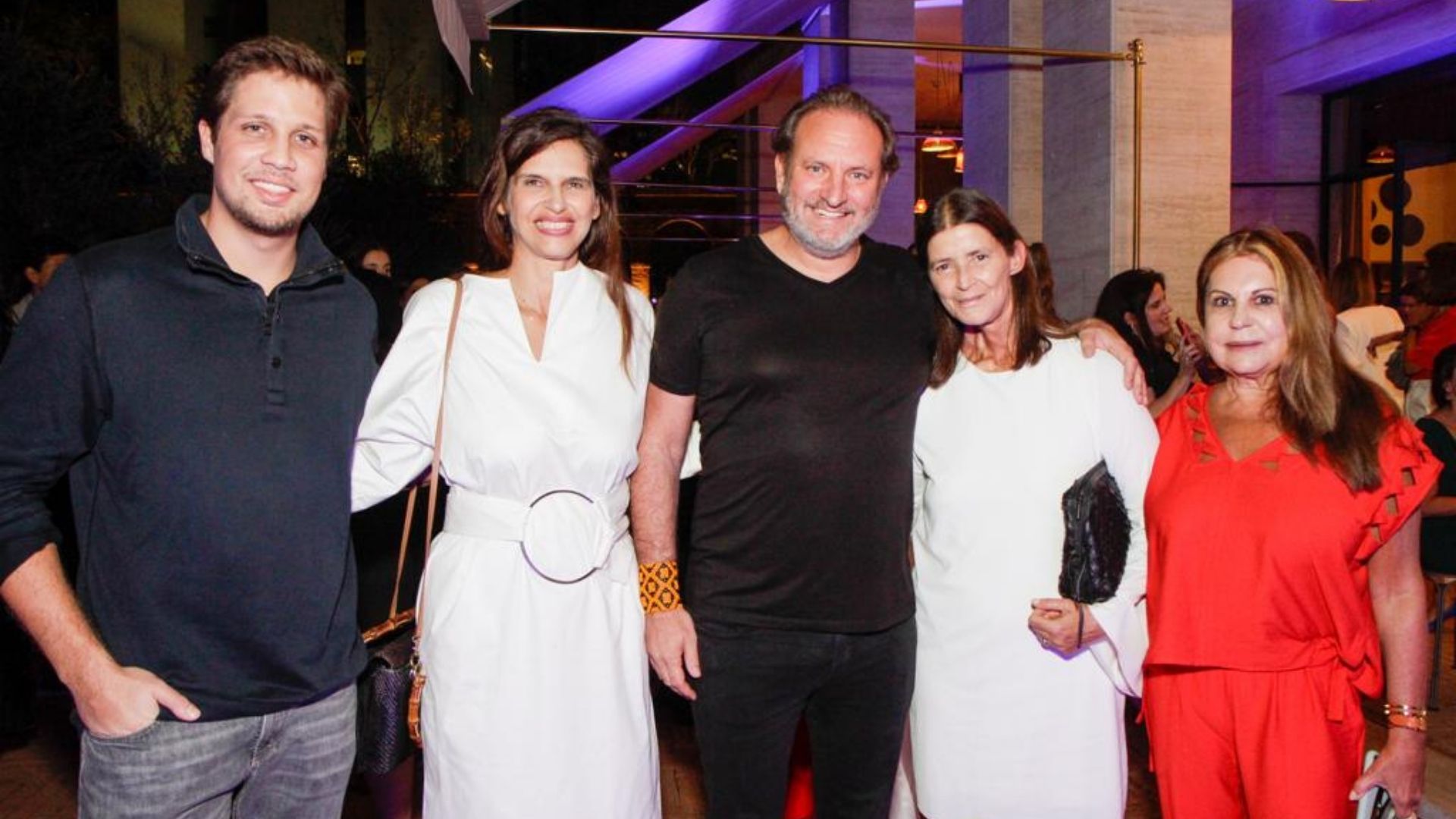 Nova edição da revista Robb Report Brasil é lançada em coquetel em SP