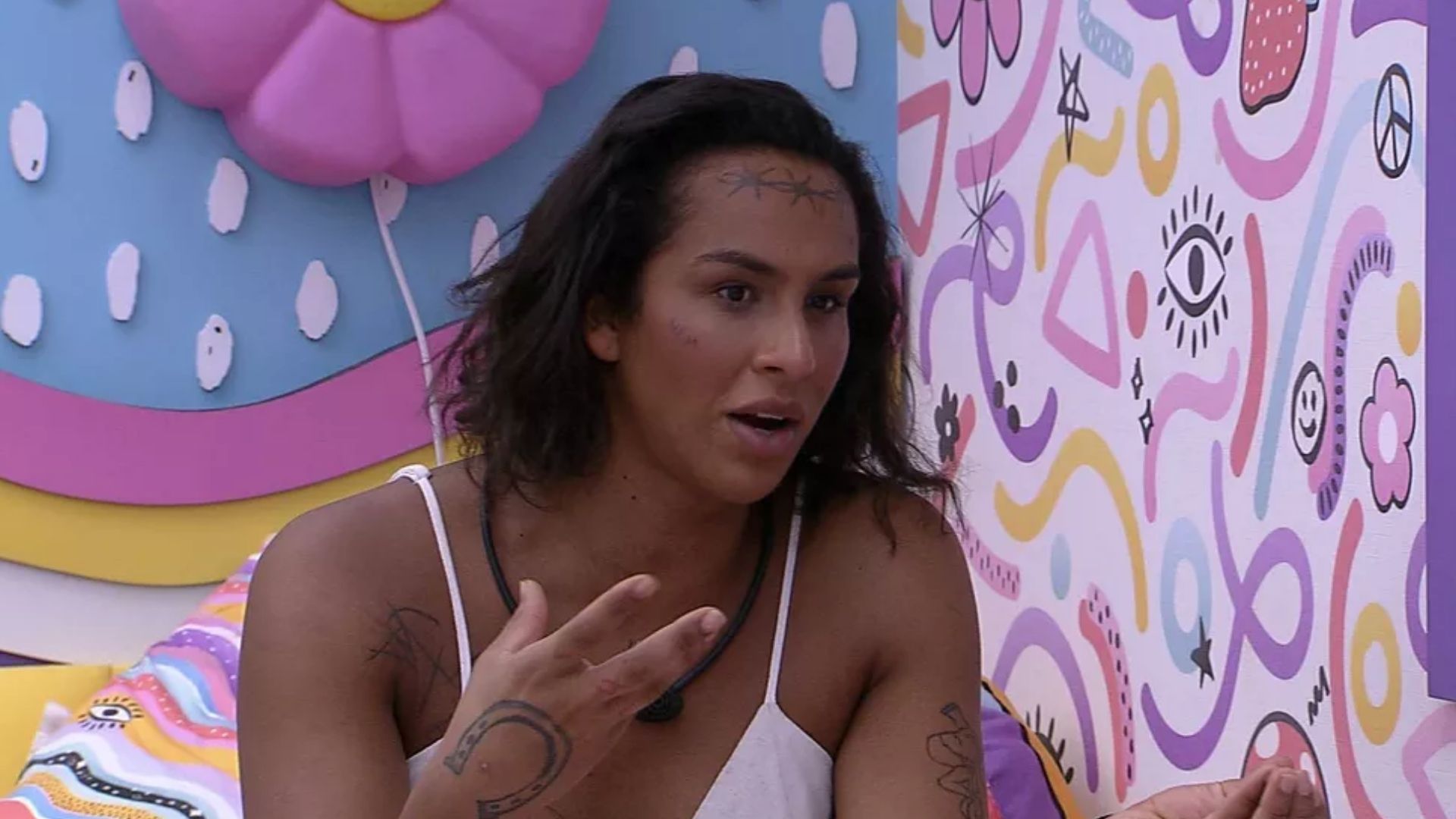 BBB22: Linn da Quebrada desaba sobre paredão com Arthur: “Me tornei antagonista”