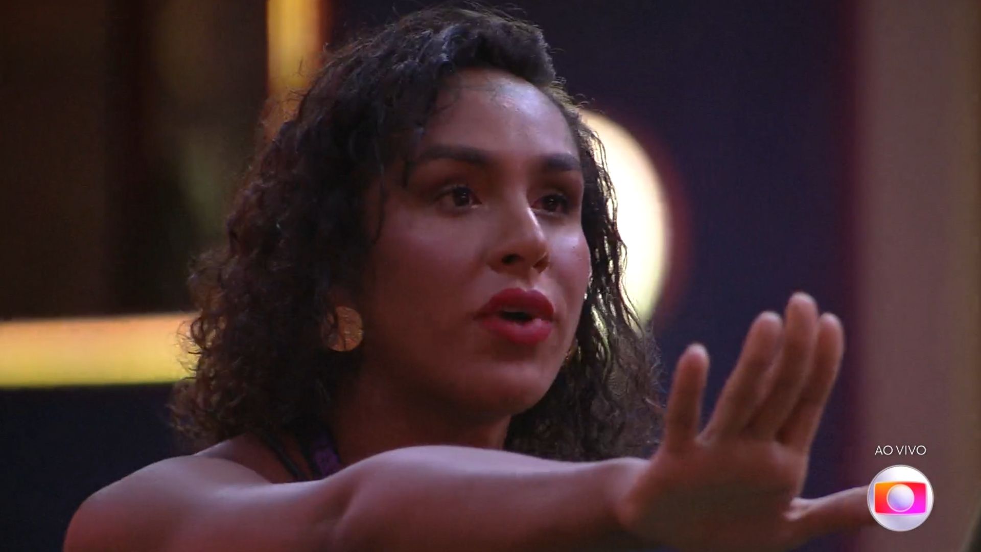 BBB22: Lina sobe a voz e arma barraco ao vivo com Paulo André: “Deixa eu falar”