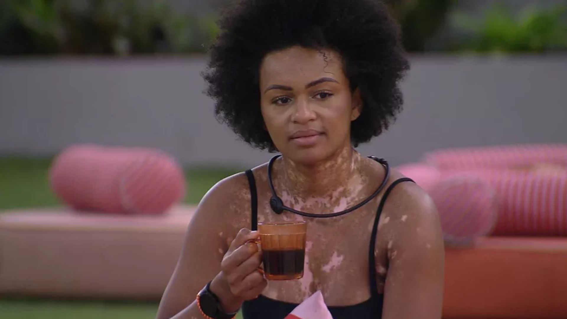 BBB22: Natália se esgota após barracos e desabafa com sister: “Tô estressada”