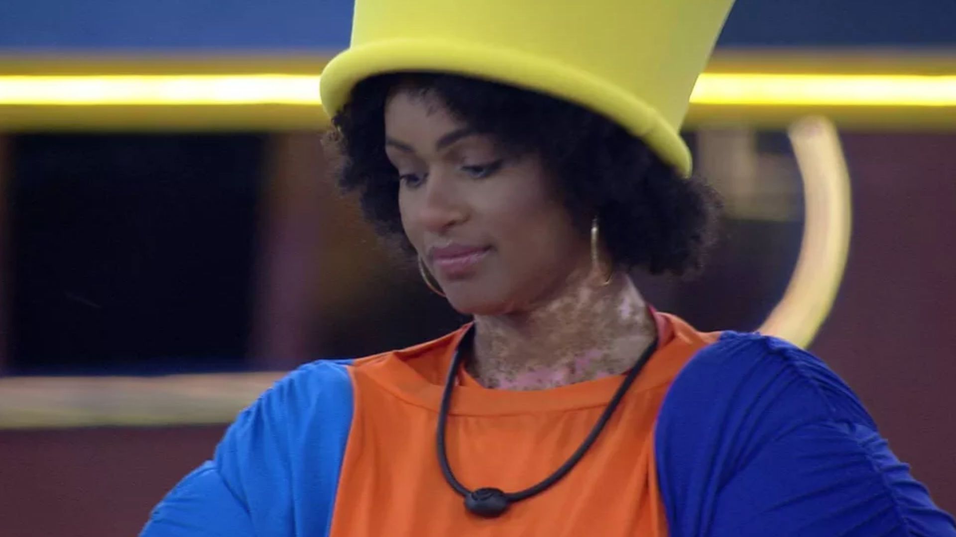 BBB22: Natália reflete sobre atitudes e desabafa: “Sou muito mais que edredom”