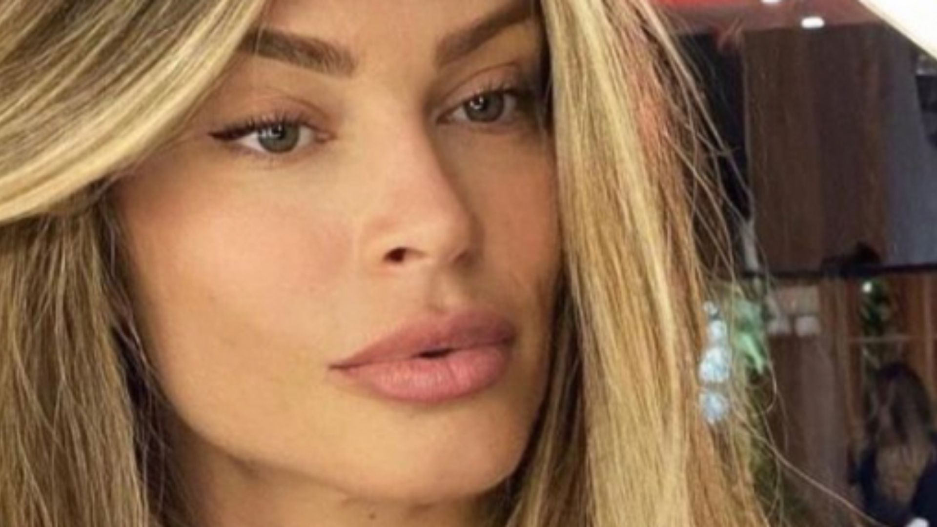 Grazi Massafera muda o visual e surge poderosa em salão: “Pisa menos”