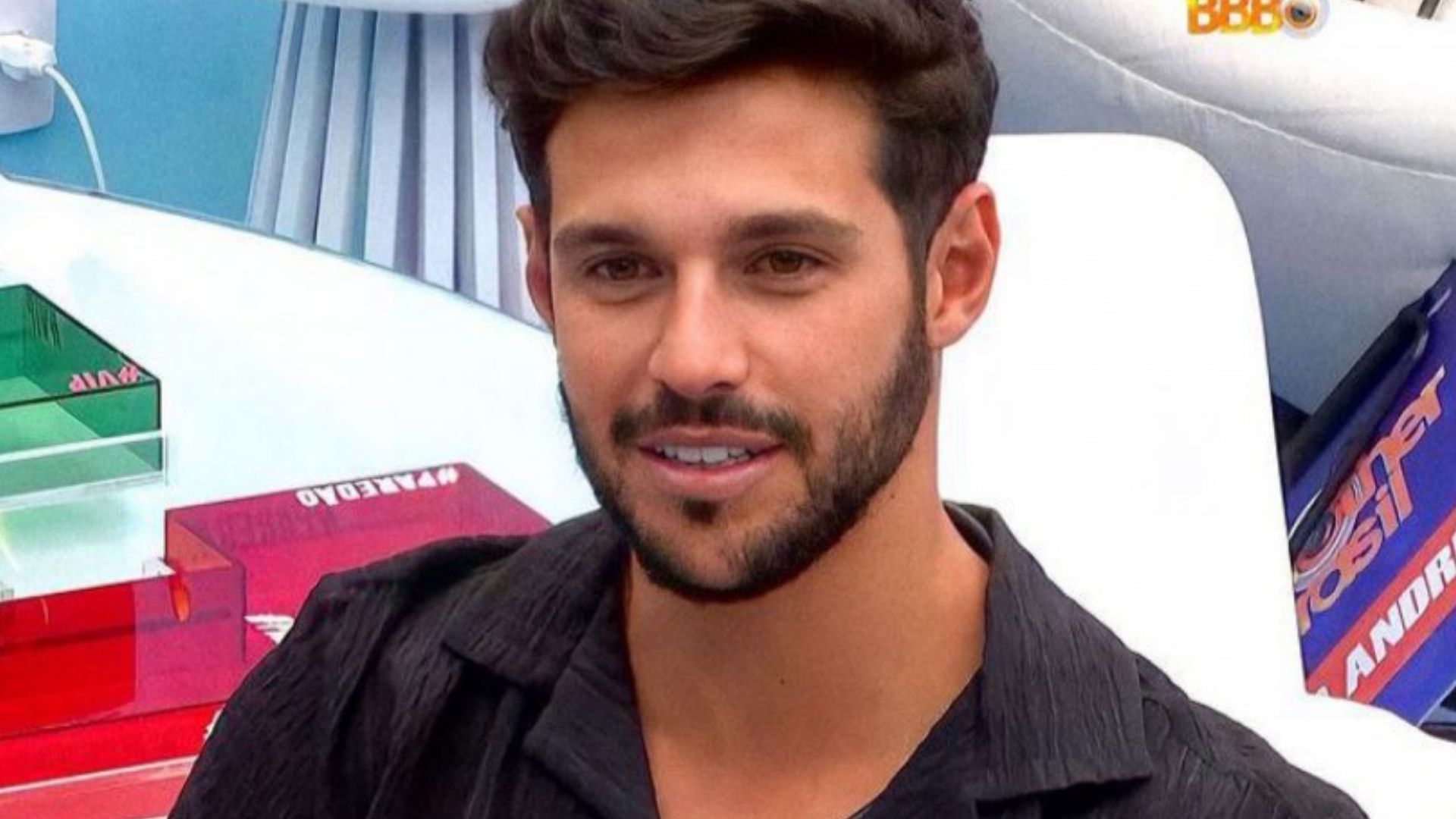 Ex-BBB Rodrigo Mussi tenta sair de UTI e é contido por médicos: “Está confuso”