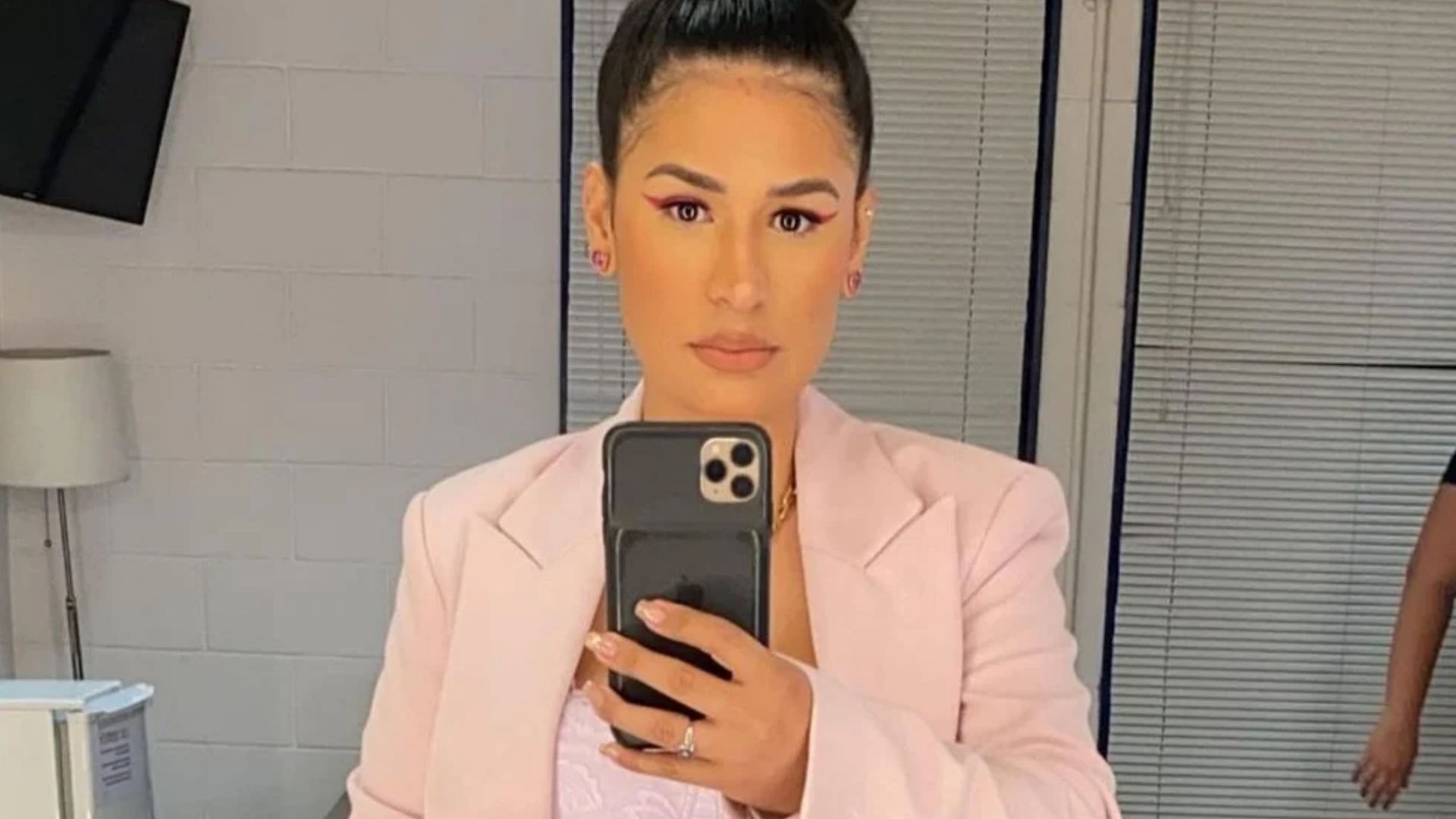 Simone desabafa sobre desastre em primeiro casamento: “Muito lindo levar chifre”