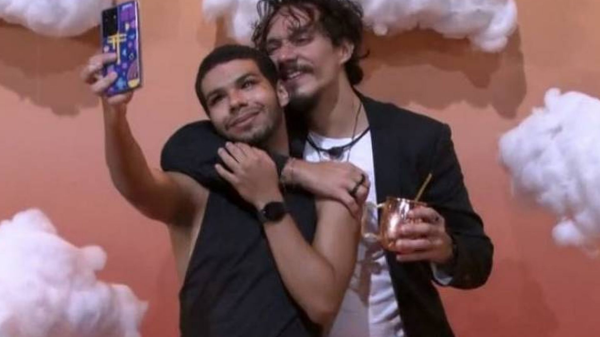 BBB22: Vyni confessa medo de torcer para Eliezer publicamente: “Evitar hate”