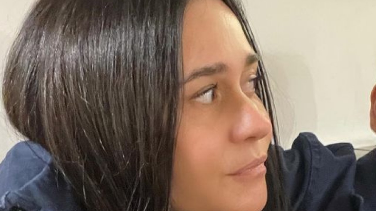 Em post raro, Alessandra Negrini aparece ao lado do filho primogênito e beleza rouba a cena: “Tal mãe, tal filho”