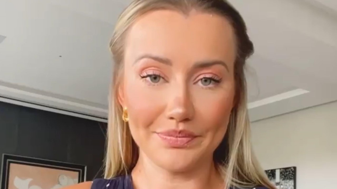 Após sumiço, Ana Paula Siebert reaparece nas redes e diz que não está bem: “Passando mal desde a madrugada”