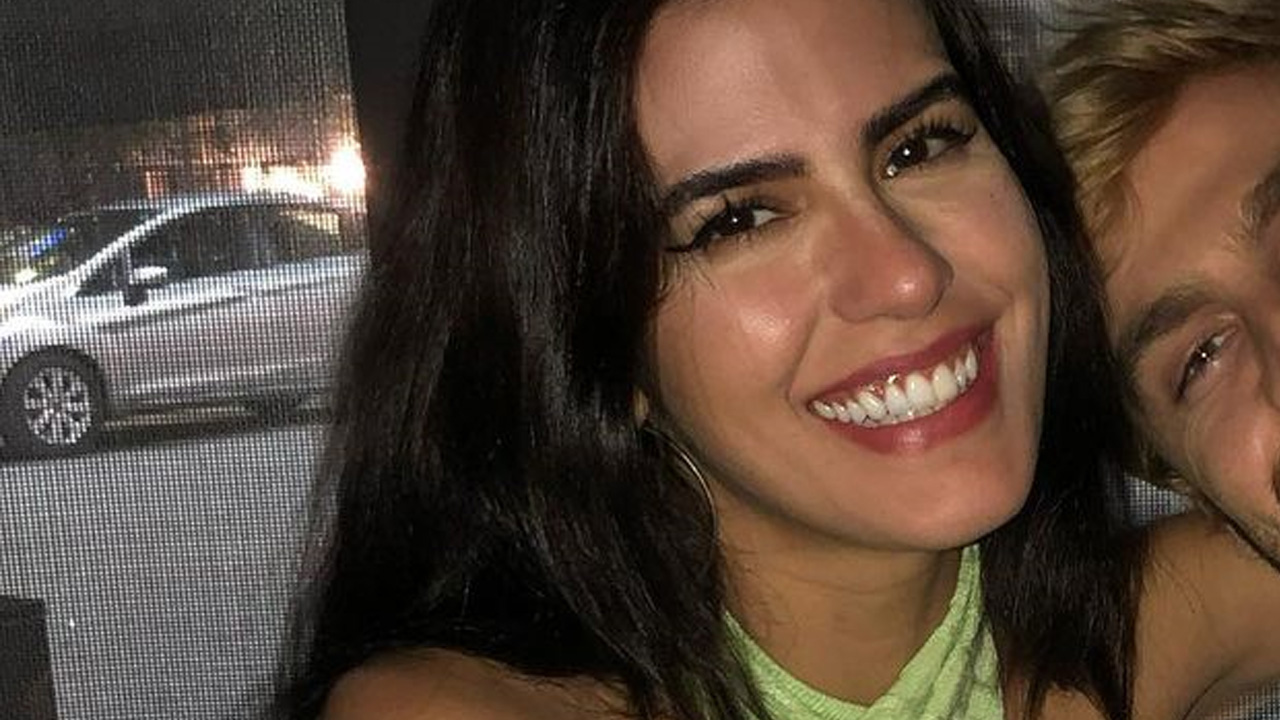 Filha de Glória Pires, Antônia Morais posa no maior chamego com namorado gato e fãs aplaudem: “Superbonitos”