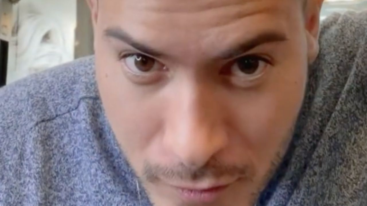 Que mico! Arthur Aguiar muda o visual, pede opinião dos fãs e se dá mal: “Melhor antes”