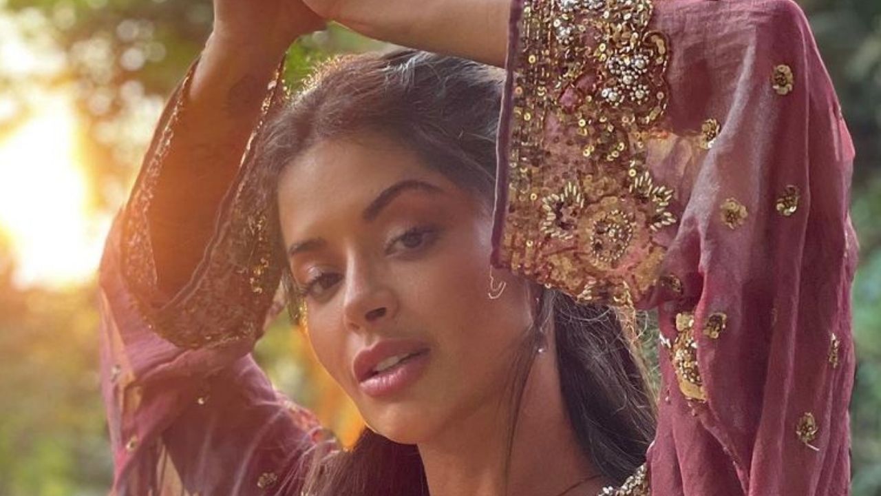 Belíssima, Aline Riscado exibe barriga sarada e faz reflexão sobre crescimento pessoal: “Permita-se ter coragem”