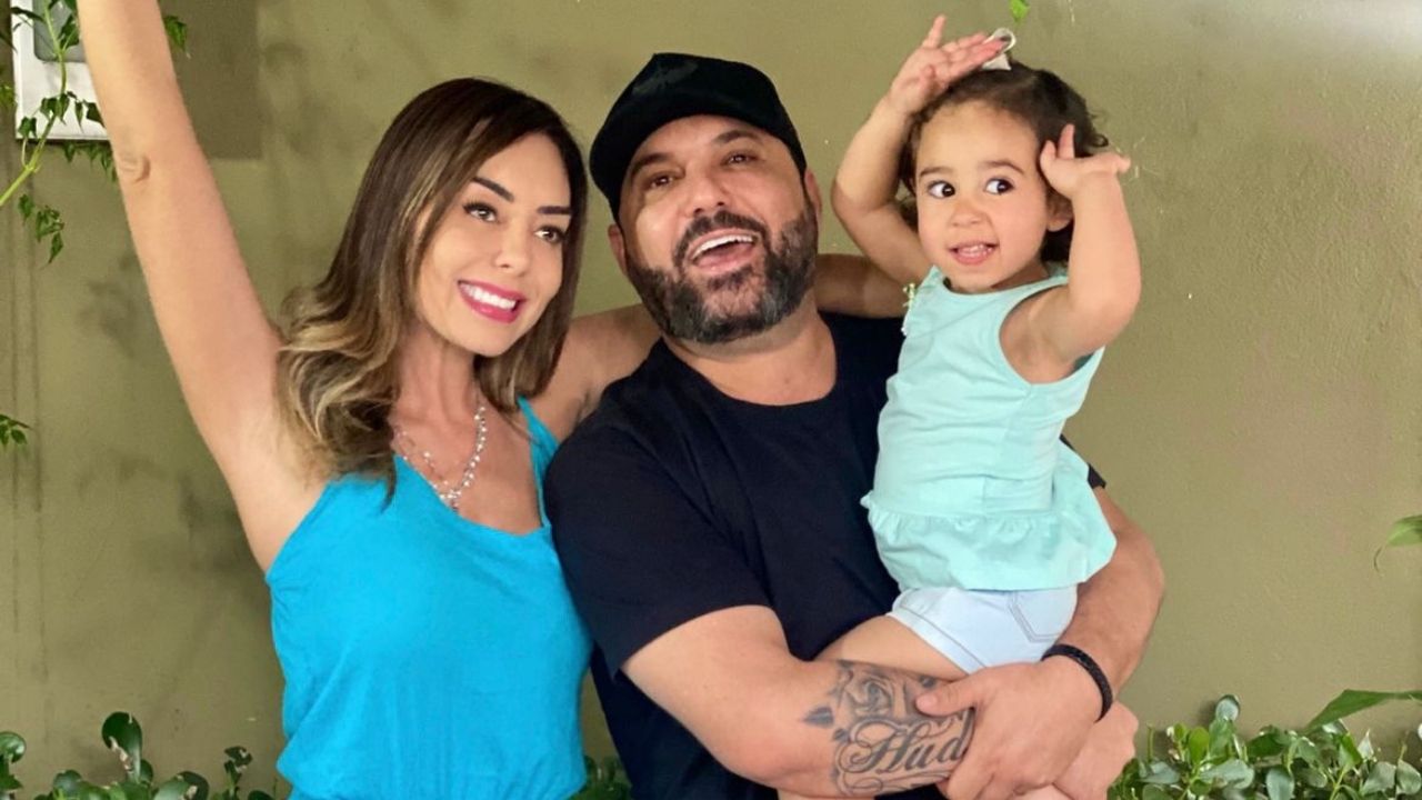 Após a Covid-19, cantor Edson ganha celebração intimista de Deia Cypri em seu aniversário: “Poder comemorar a vida”