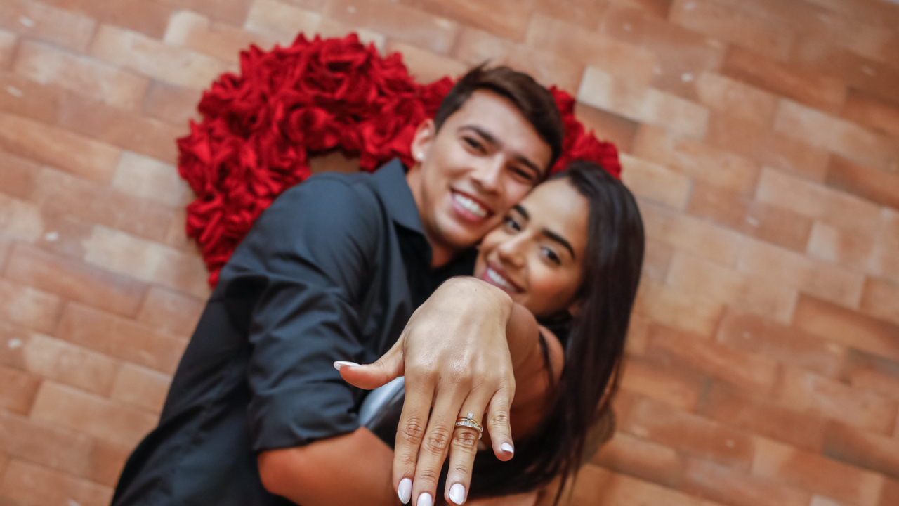 Recém-casada, Mirella Santos revela reação sincera durante pedido de casamento: “Ele ajoelhou e eu ri”