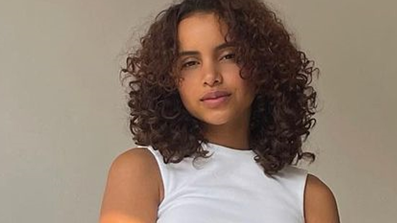 Ex-BBB Gleici Damasceno posa de top branco sem sutiã e quase mostra tudo: “Passada, chocada”