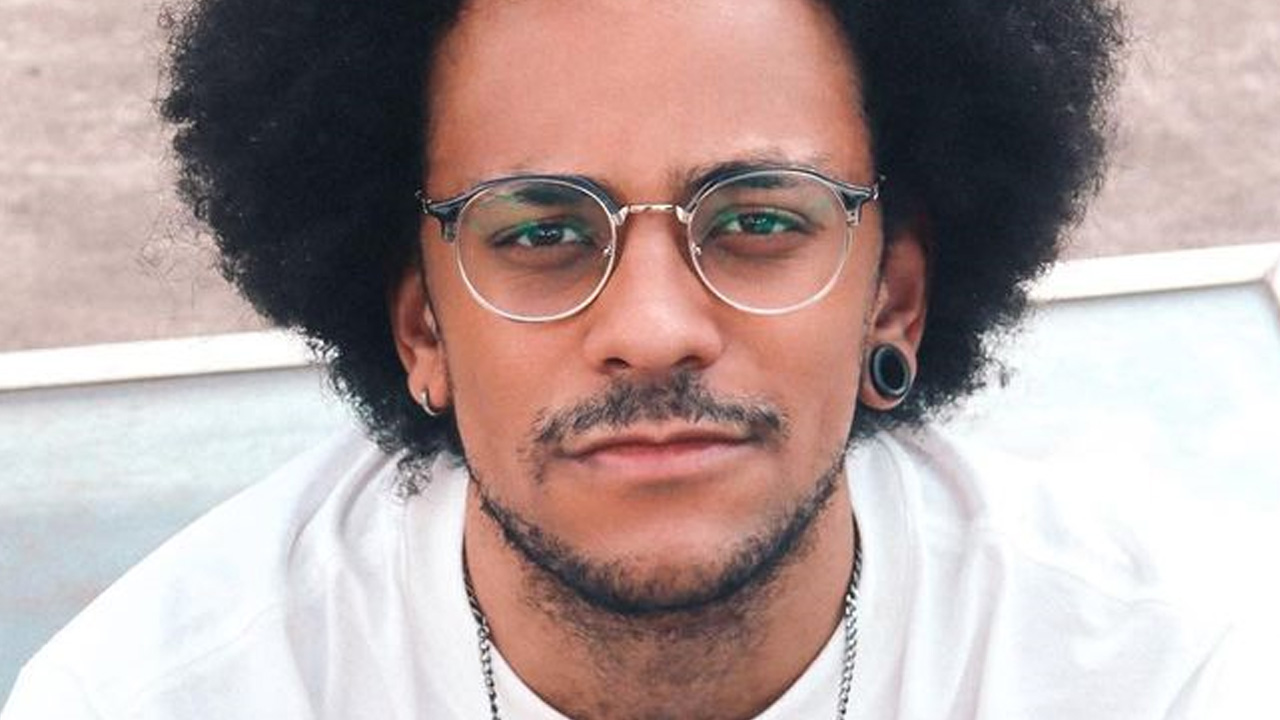 Ex-BBB João Luiz Pedrosa desabafa sobre cancelamento reservado a pessoas negras: “Sempre na corda bamba”