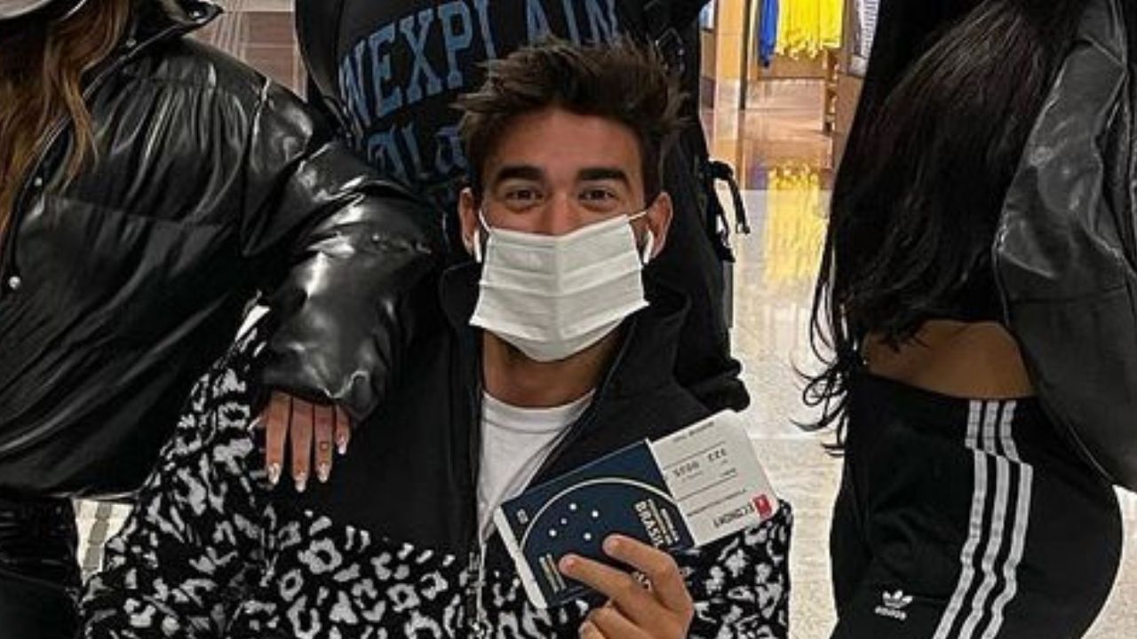 Ex-No Limite Gui Napolitano posa com ex-BBB Flayslane em aeroporto e faz mistério do destino: “Bora viajar”