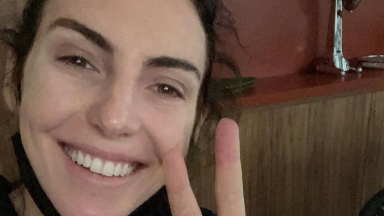 Glenda Kozlowski testa positivo para Covid-19 e relata madrugada difícil: “Sigamos com coragem”