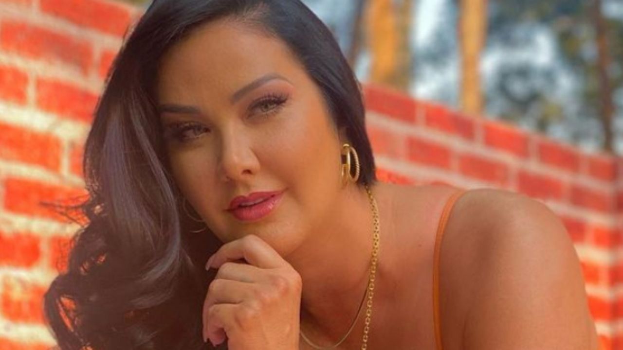 Aos 41 anos, Helen Ganzarolli empina o bumbum com maiô cavado: “Que mulher maravilhosa”