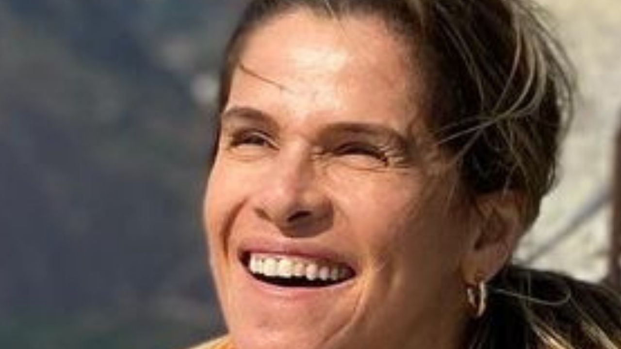 Ingrid Guimarães se emociona ao subir na cabeça do Cristo Redentor e reflete: “Hora de agradecer”