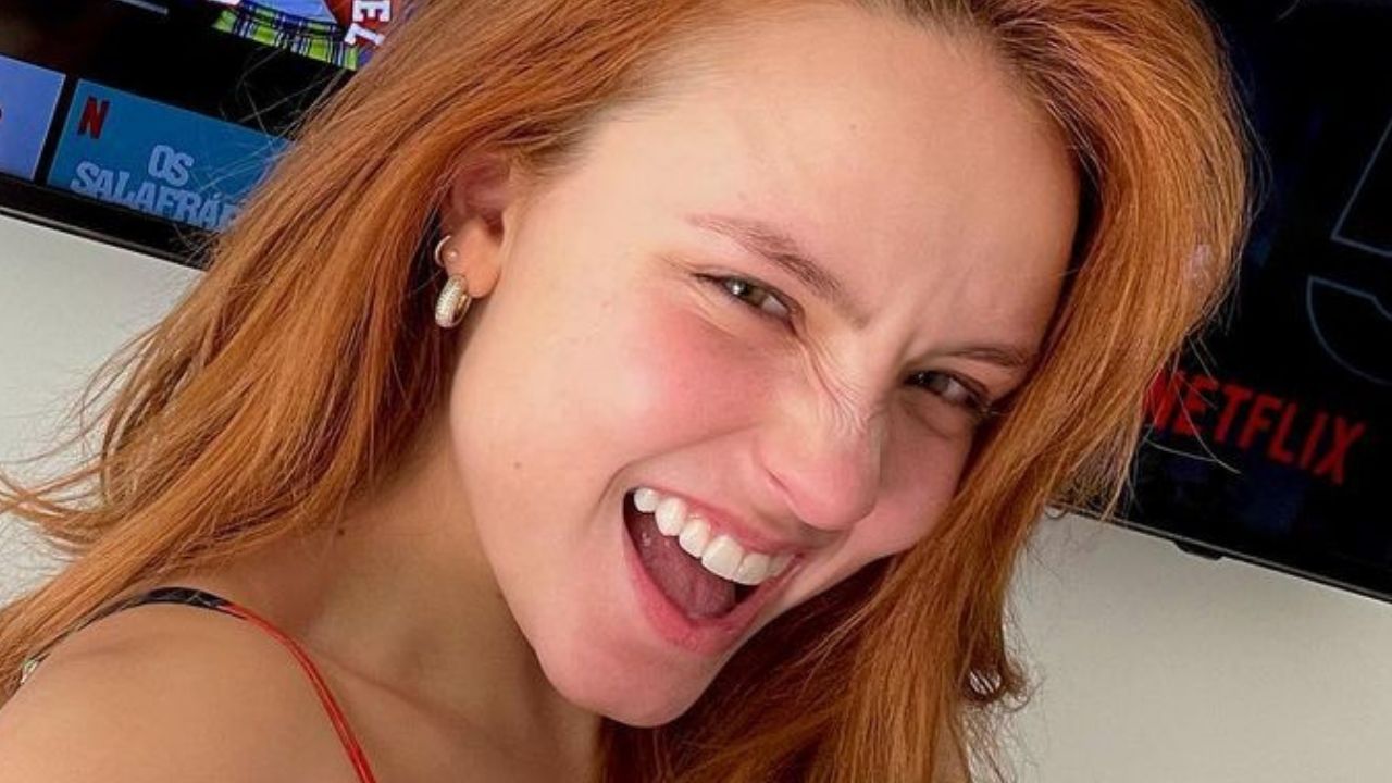 Larissa Manoela fica perplexa com sucesso do filme em que protagoniza e se emociona: “Coração cheio de alegria”