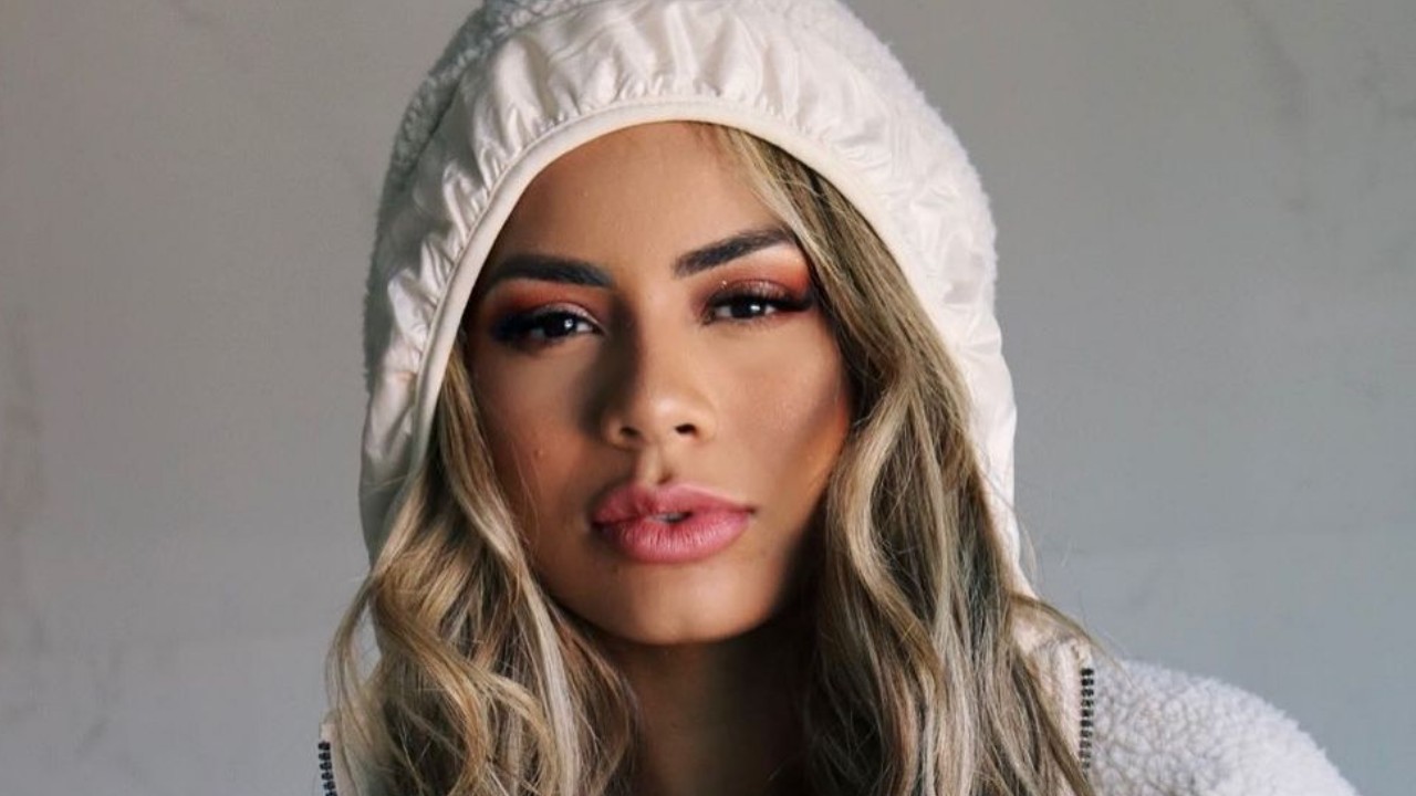 Lexa  fala sobre as diferentes fases de seu corpo e mostra registro de quando estava mais magra: “Sem cirurgia”